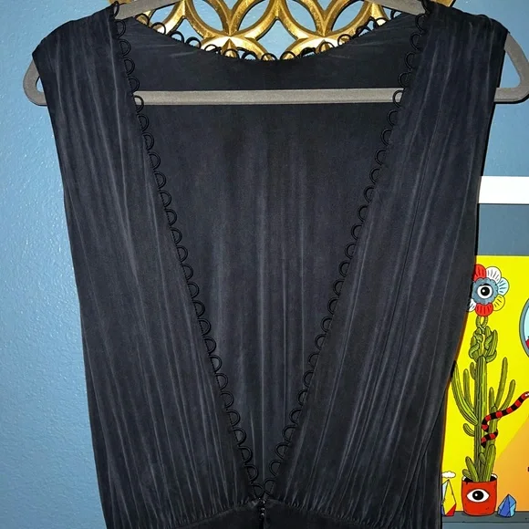 & Other Stories Women Black Plunge Scallop Neck Pleated Maxi Dress - Picture 4 of 8